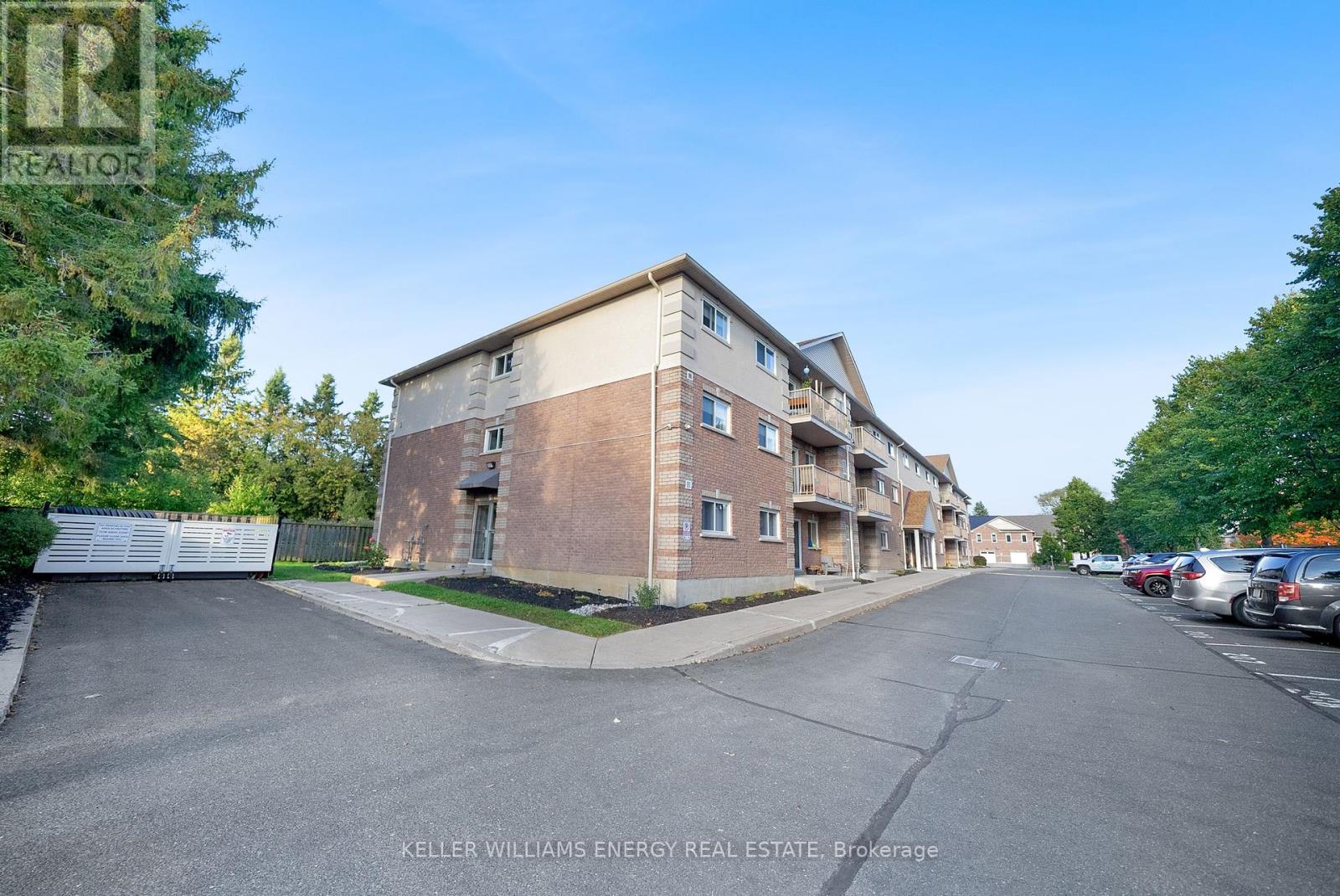 208 - 841 Battell Street, Cobourg, Ontario  K9A 0B9 - Photo 2 - X12462545