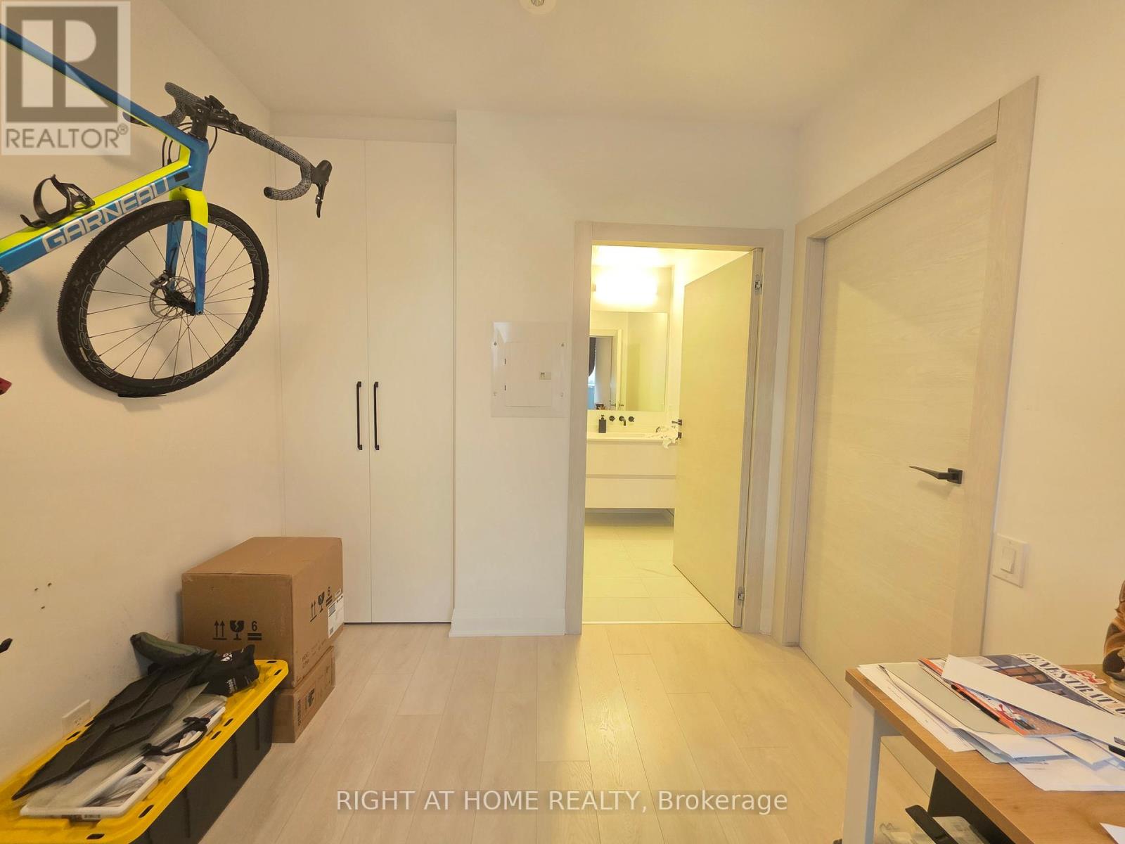 703 - 33 Frederick Todd Way N, Toronto, Ontario  M4G 2L2 - Photo 10 - C12475658