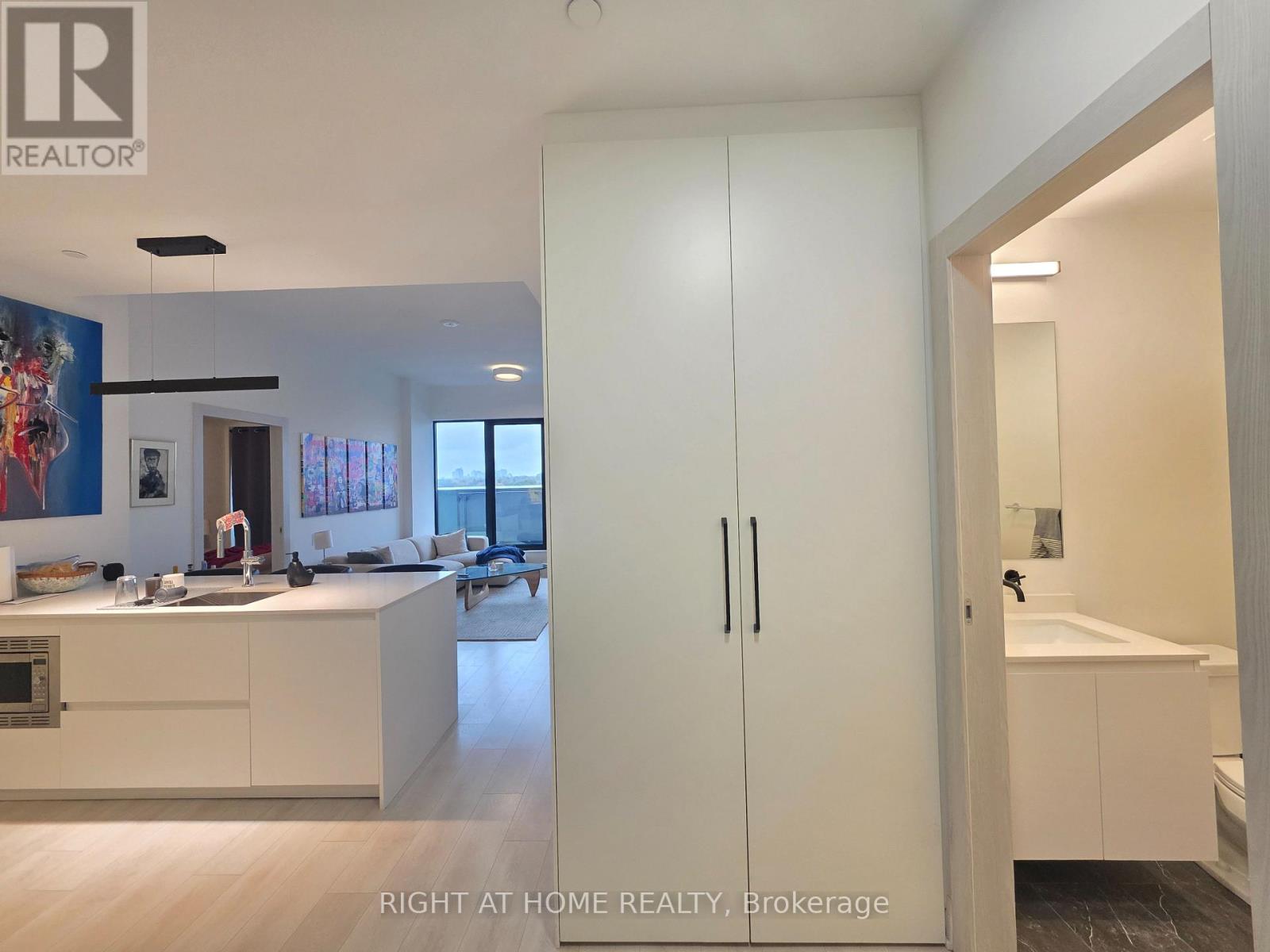 703 - 33 Frederick Todd Way N, Toronto, Ontario  M4G 2L2 - Photo 7 - C12475658