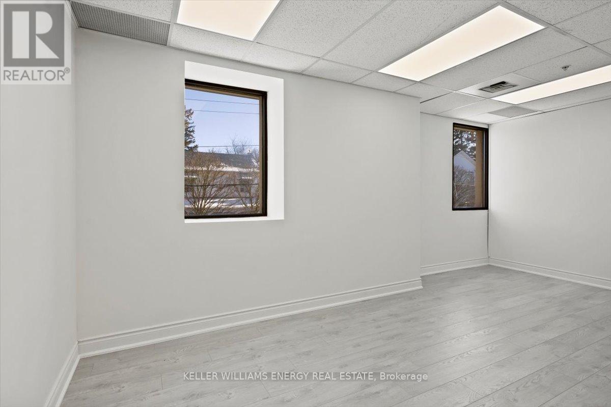 5b - 2 Brock Street W, Uxbridge, Ontario  L9P 1P2 - Photo 12 - N12436734