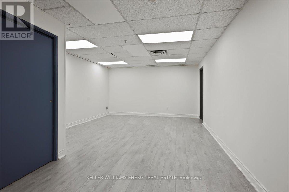 5b - 2 Brock Street W, Uxbridge, Ontario  L9P 1P2 - Photo 7 - N12436734