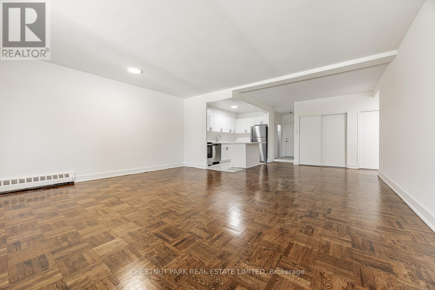 103 - 2500 Bathurst Street, Toronto, Ontario  M6B 2Y8 - Photo 3 - C12491058