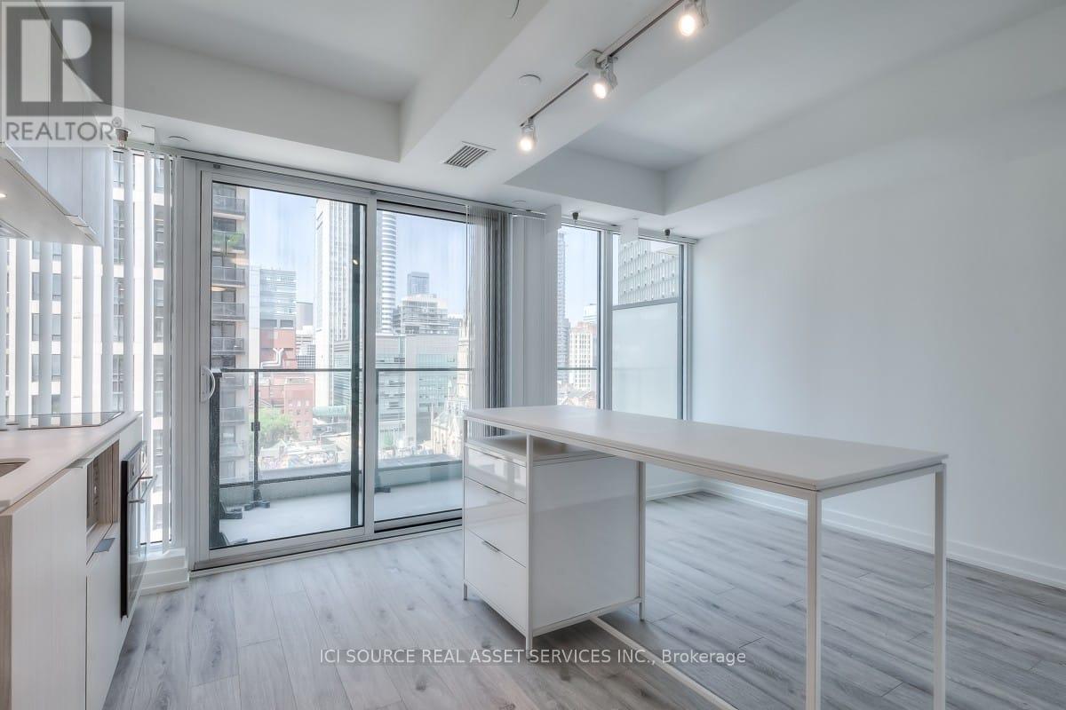 1201 - 77 Shuter Street, Toronto, Ontario  M5B 0B8 - Photo 2 - C12491072