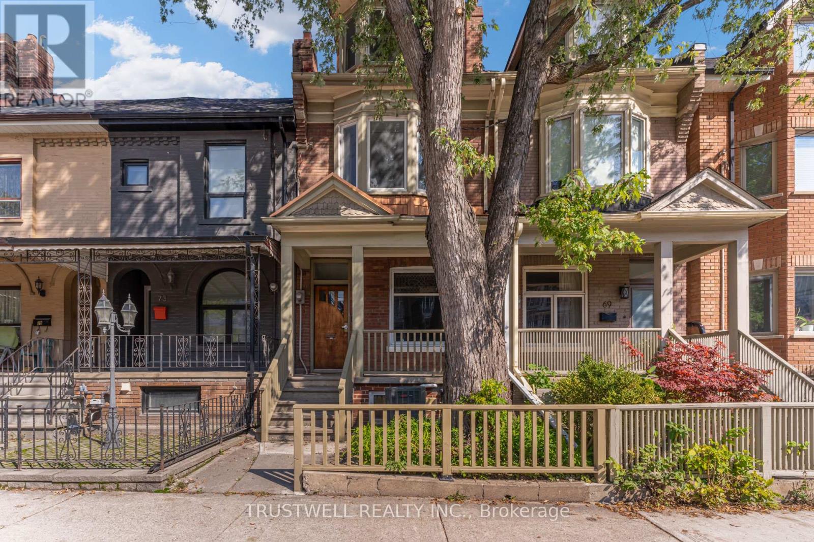 71 SHAW STREET, Toronto, Ontario