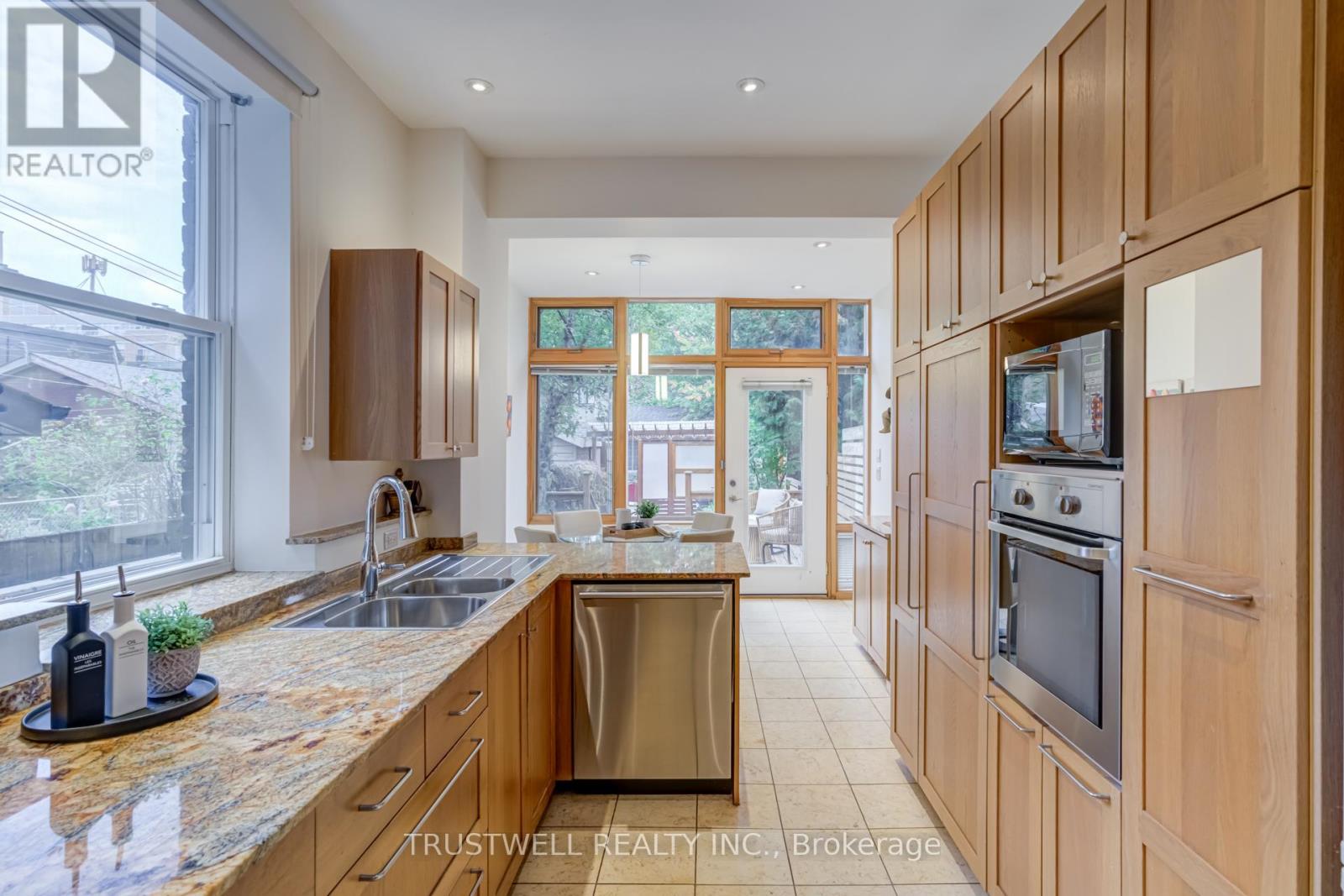 71 Shaw Street, Toronto, Ontario  M6J 2W3 - Photo 14 - C12491076