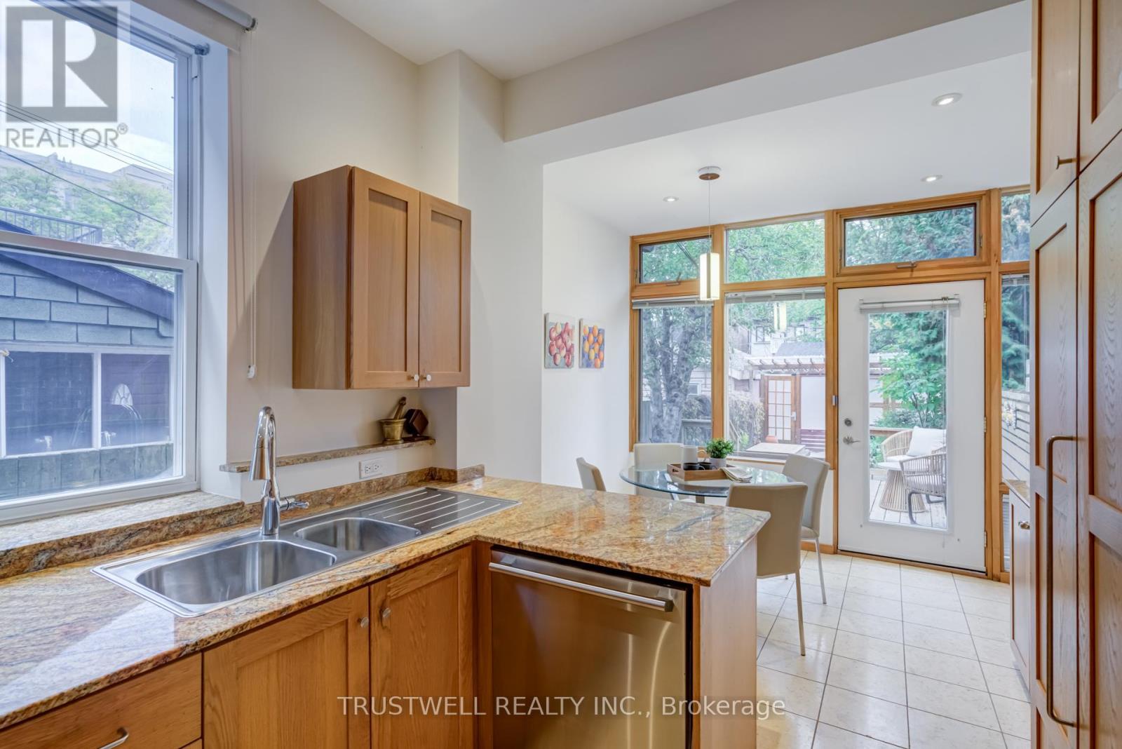 71 Shaw Street, Toronto, Ontario  M6J 2W3 - Photo 15 - C12491076