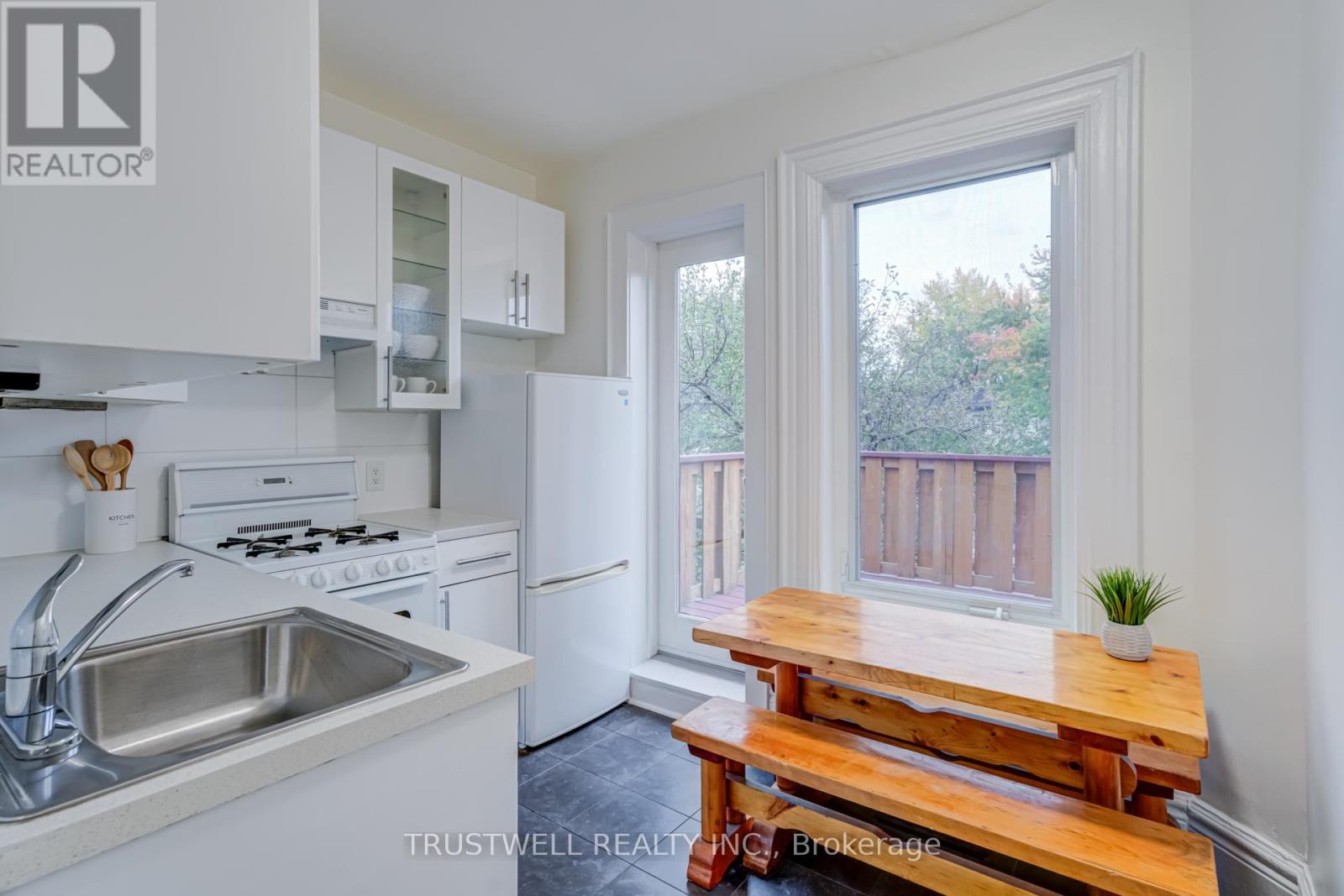 71 Shaw Street, Toronto, Ontario  M6J 2W3 - Photo 24 - C12491076