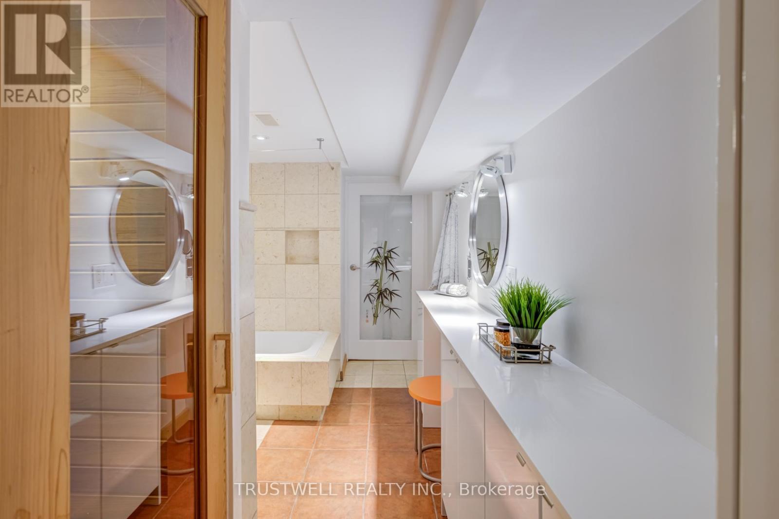 71 Shaw Street, Toronto, Ontario  M6J 2W3 - Photo 37 - C12491076