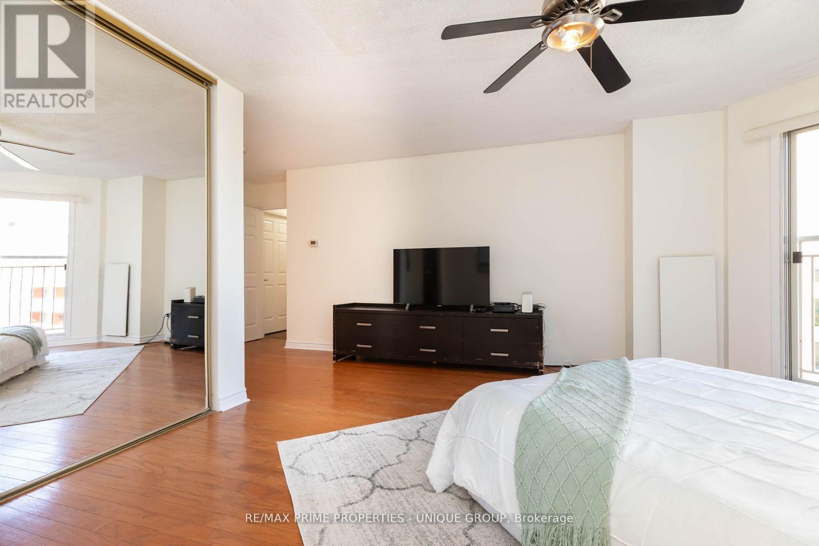 808 - 18 Concorde Place, Toronto, Ontario  M3C 3T9 - Photo 16 - C12491146