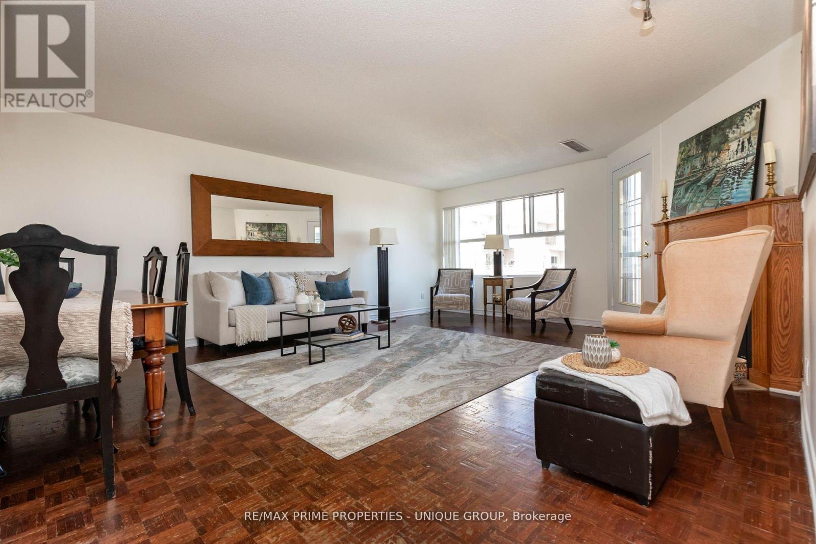 808 - 18 Concorde Place, Toronto, Ontario  M3C 3T9 - Photo 2 - C12491146