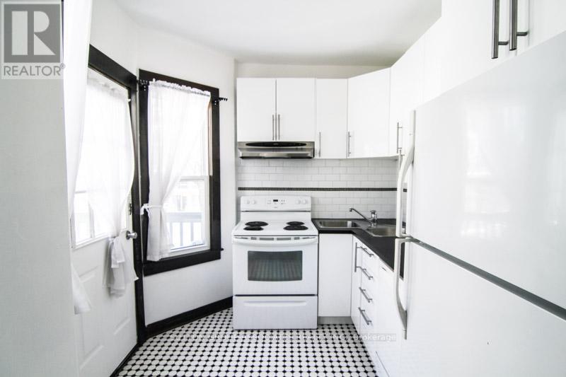 2 - 76 Orchard View Boulevard, Toronto, Ontario  M4R 1C2 - Photo 3 - C12491152