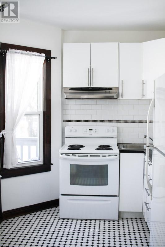 2 - 76 Orchard View Boulevard, Toronto, Ontario  M4R 1C2 - Photo 4 - C12491152