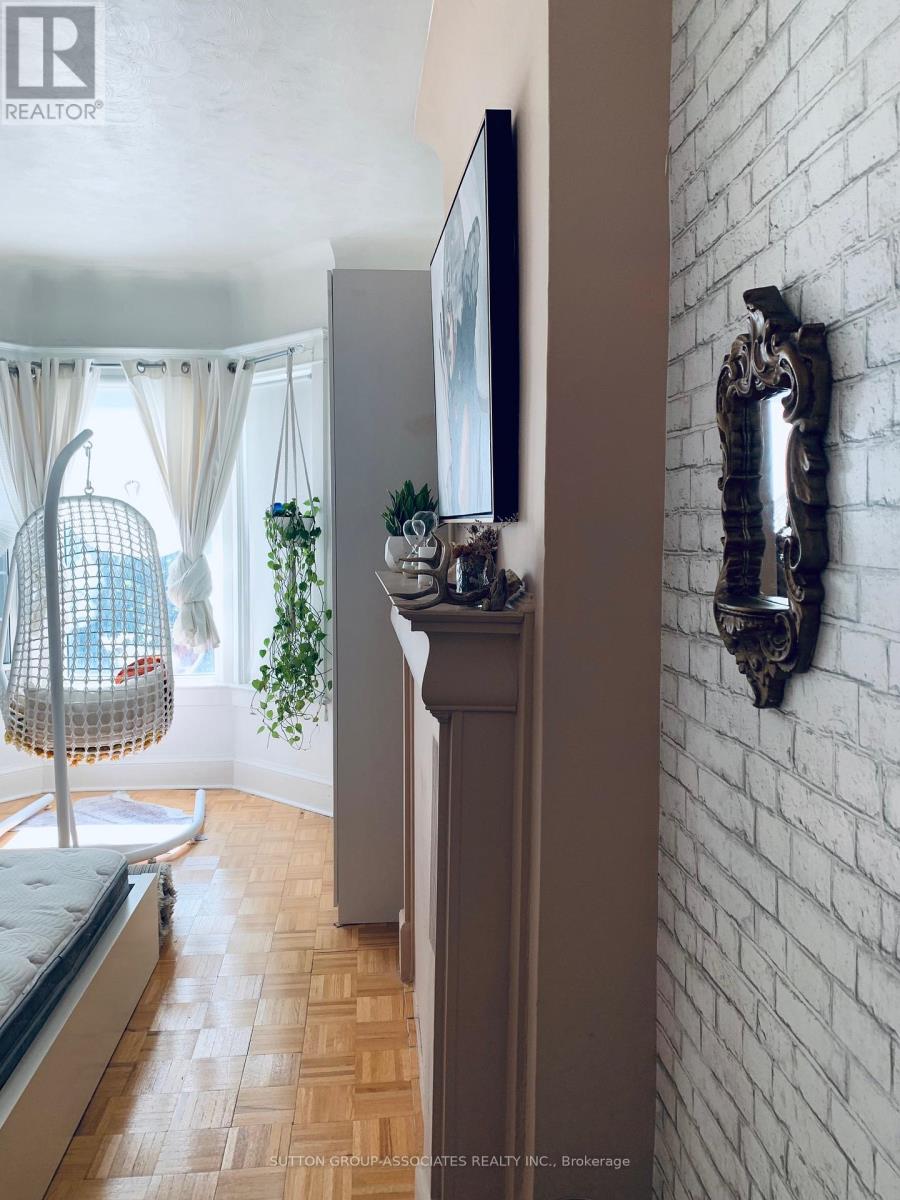 1 - 76 Orchard View Boulevard, Toronto, Ontario  M4R 1C2 - Photo 3 - C12491156