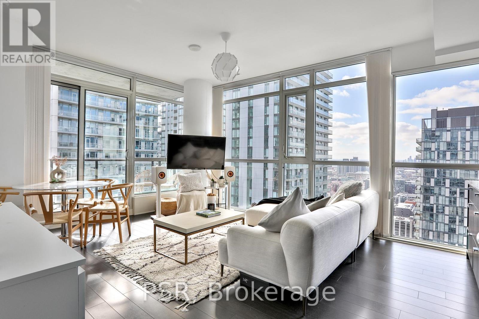 3811 - 290 ADELAIDE STREET W, Toronto, Ontario