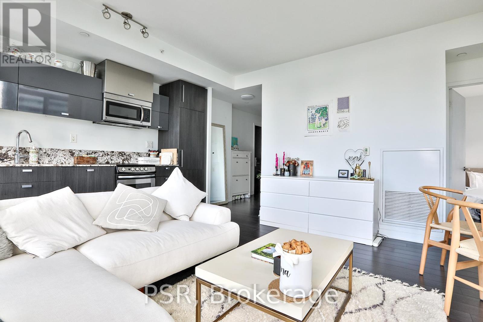 3811 - 290 Adelaide Street W, Toronto, Ontario  M5V 0P3 - Photo 4 - C12491172