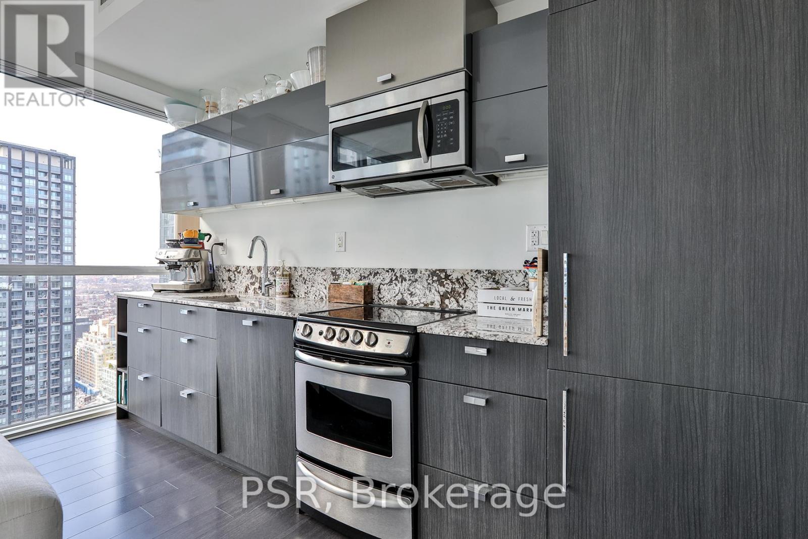 3811 - 290 Adelaide Street W, Toronto, Ontario  M5V 0P3 - Photo 8 - C12491172