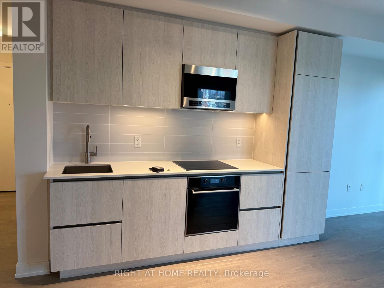 1109 - 110 Broadway Avenue, Toronto, Ontario  M4P 1V7 - Photo 7 - C12491174