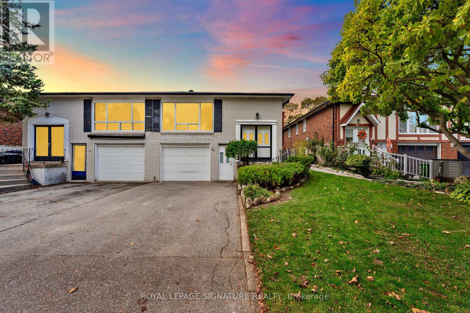 24 CHIPWOOD CRESCENT, Toronto, Ontario