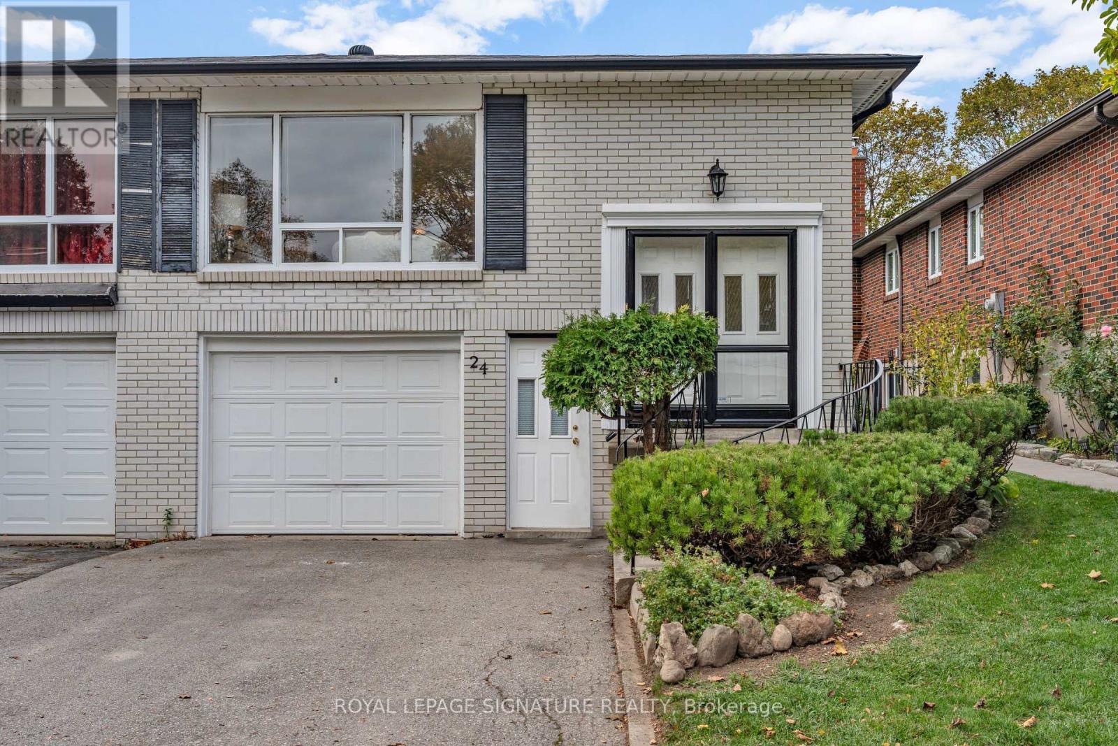 24 Chipwood Crescent, Toronto, Ontario  M2J 3X7 - Photo 2 - C12491276