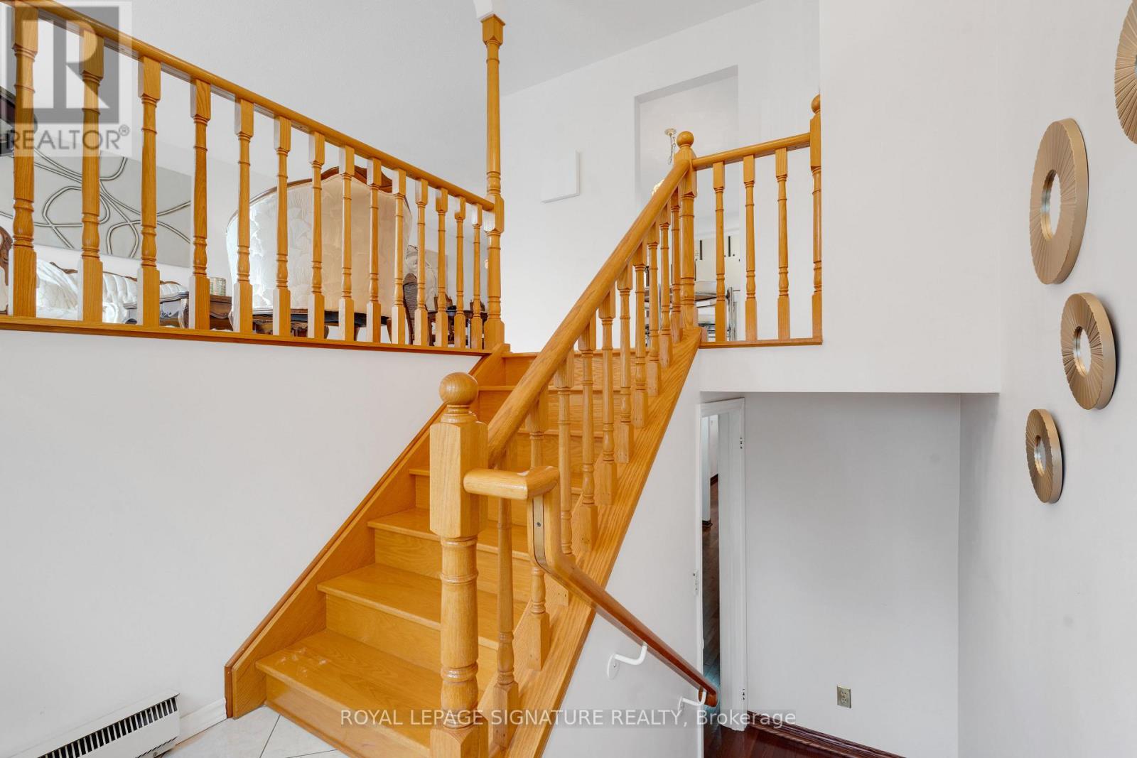 24 Chipwood Crescent, Toronto, Ontario  M2J 3X7 - Photo 4 - C12491276