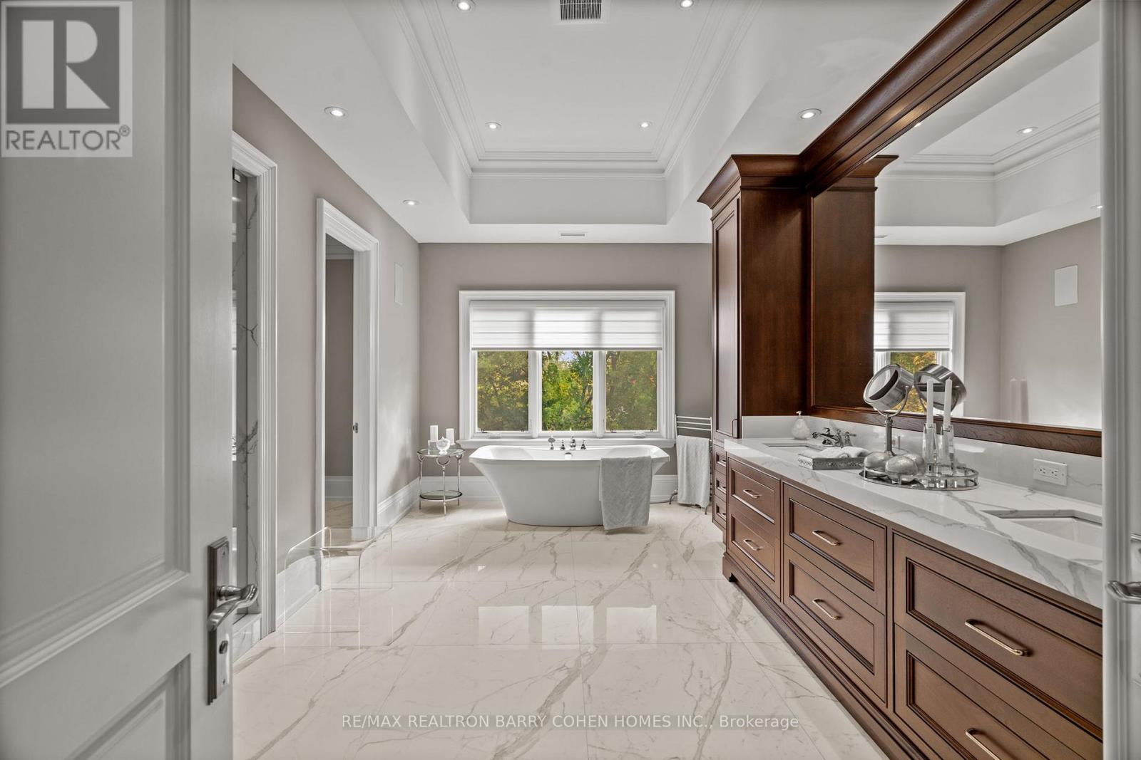 49 Gordon Road, Toronto, Ontario  M2P 1E2 - Photo 18 - C12491306