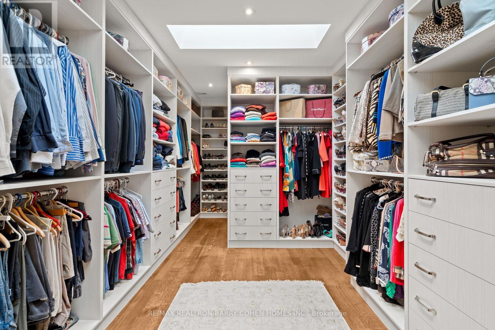 49 Gordon Road, Toronto, Ontario  M2P 1E2 - Photo 19 - C12491306