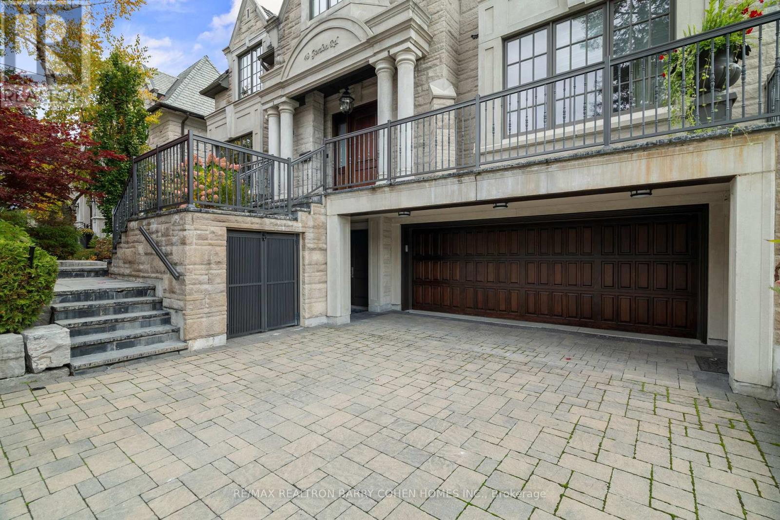 49 Gordon Road, Toronto, Ontario  M2P 1E2 - Photo 2 - C12491306