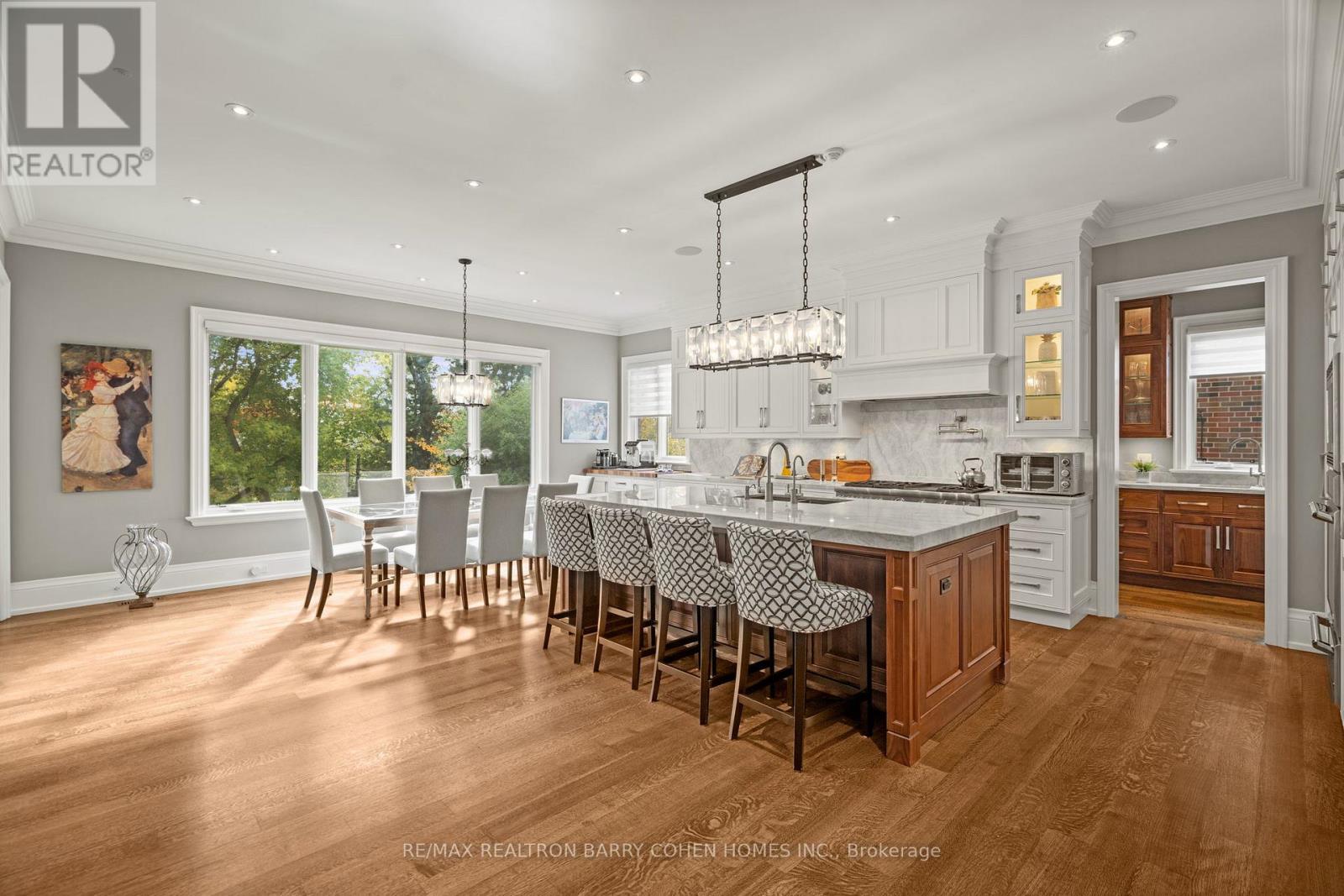 49 Gordon Road, Toronto, Ontario  M2P 1E2 - Photo 7 - C12491306