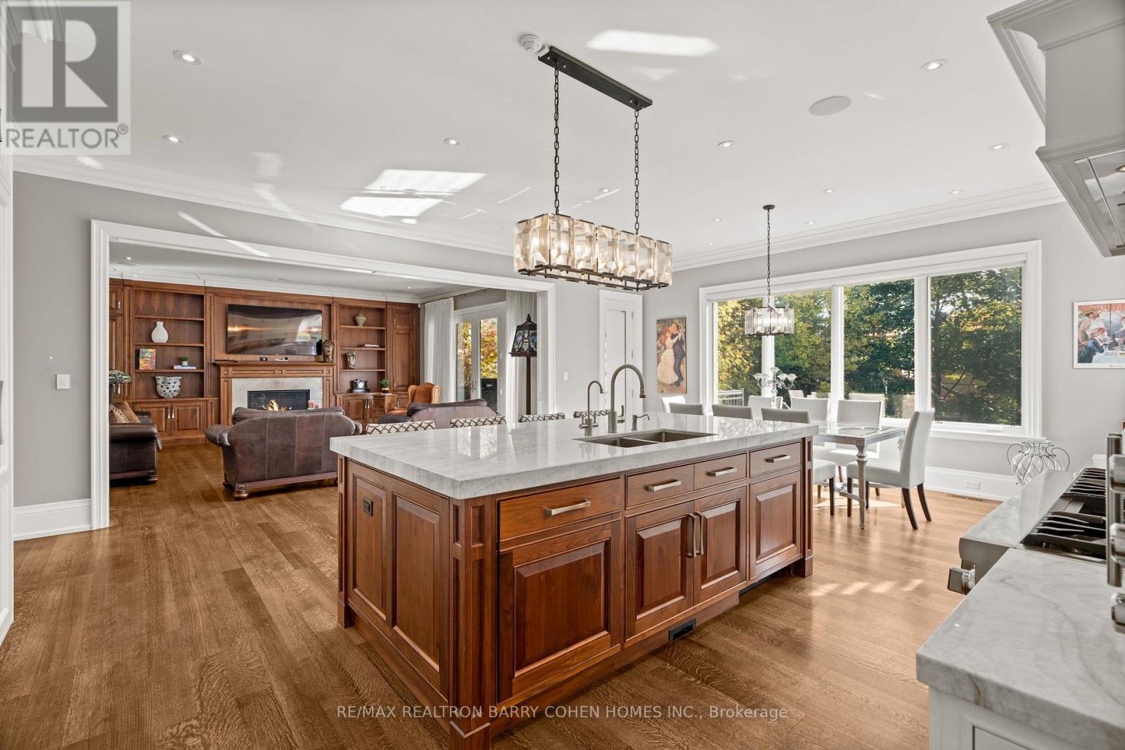 49 Gordon Road, Toronto, Ontario  M2P 1E2 - Photo 9 - C12491306