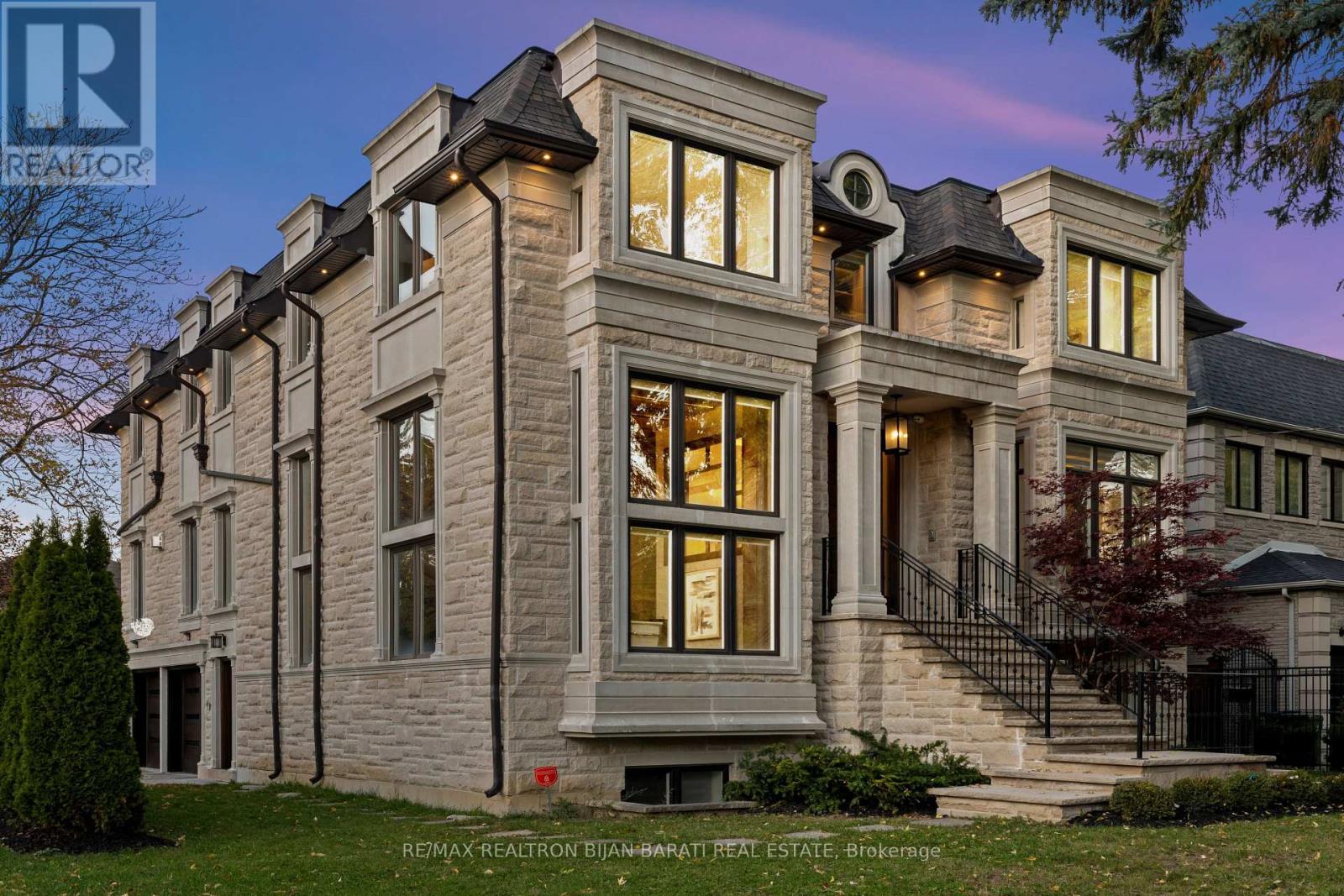 298 Hollywood Avenue, Toronto, Ontario  M2N 3L2 - Photo 2 - C12491312