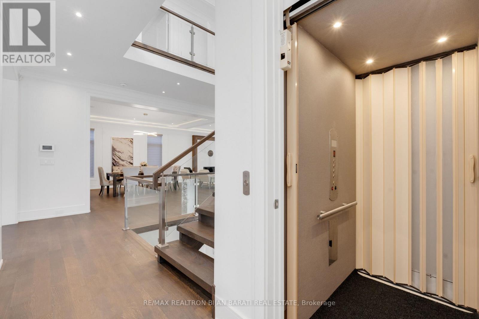 298 Hollywood Avenue, Toronto, Ontario  M2N 3L2 - Photo 25 - C12491312