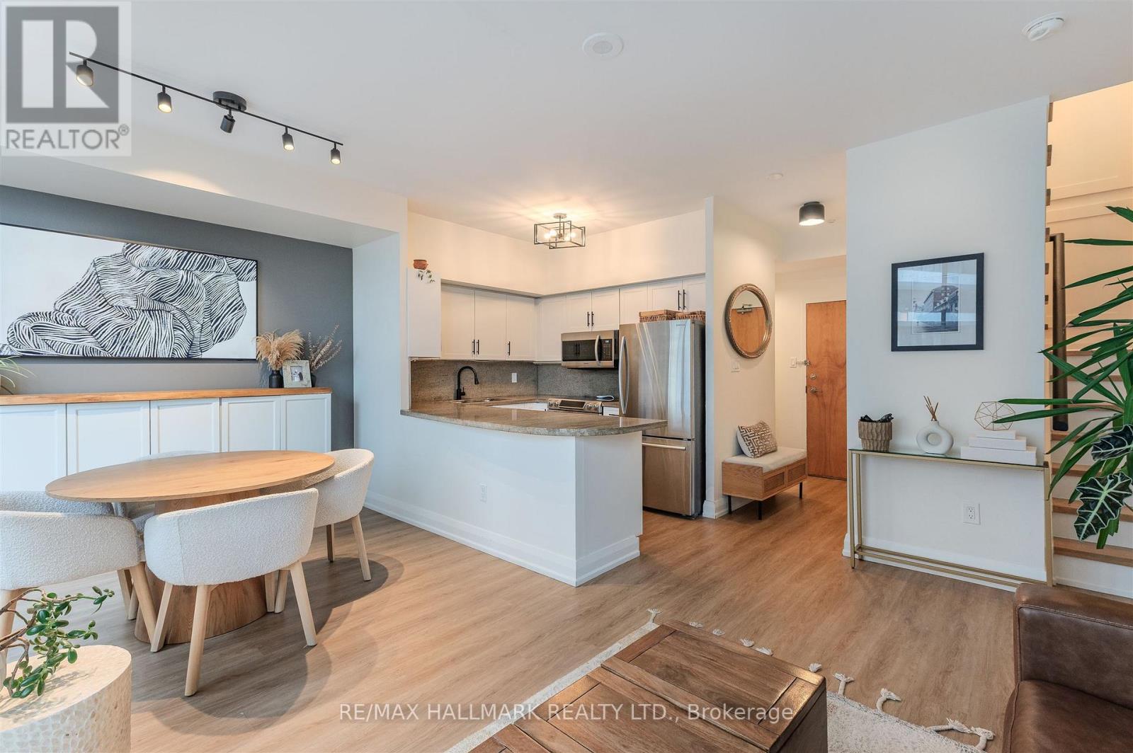 916 - 39 Parliament Street, Toronto, Ontario  M5A 4R2 - Photo 3 - C12491342