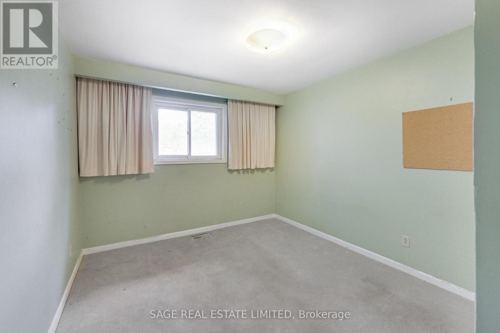 60 Hopperton Drive, Toronto, Ontario  M2L 2S6 - Photo 17 - C12491350