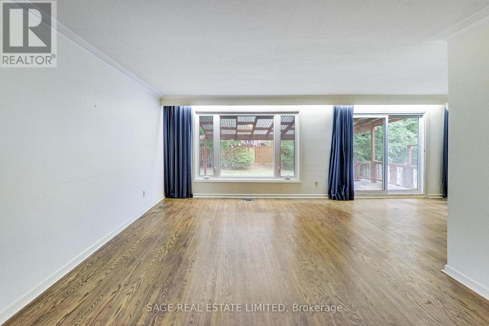 60 Hopperton Drive, Toronto, Ontario  M2L 2S6 - Photo 8 - C12491350