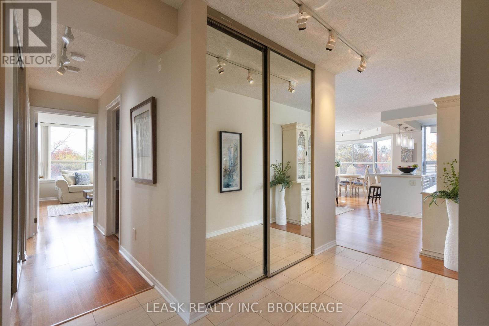 303 - 3 Towering Heights Boulevard, St. Catharines (Glendale/glenridge), Ontario  L2T 4A4 - Photo 11 - X12491400