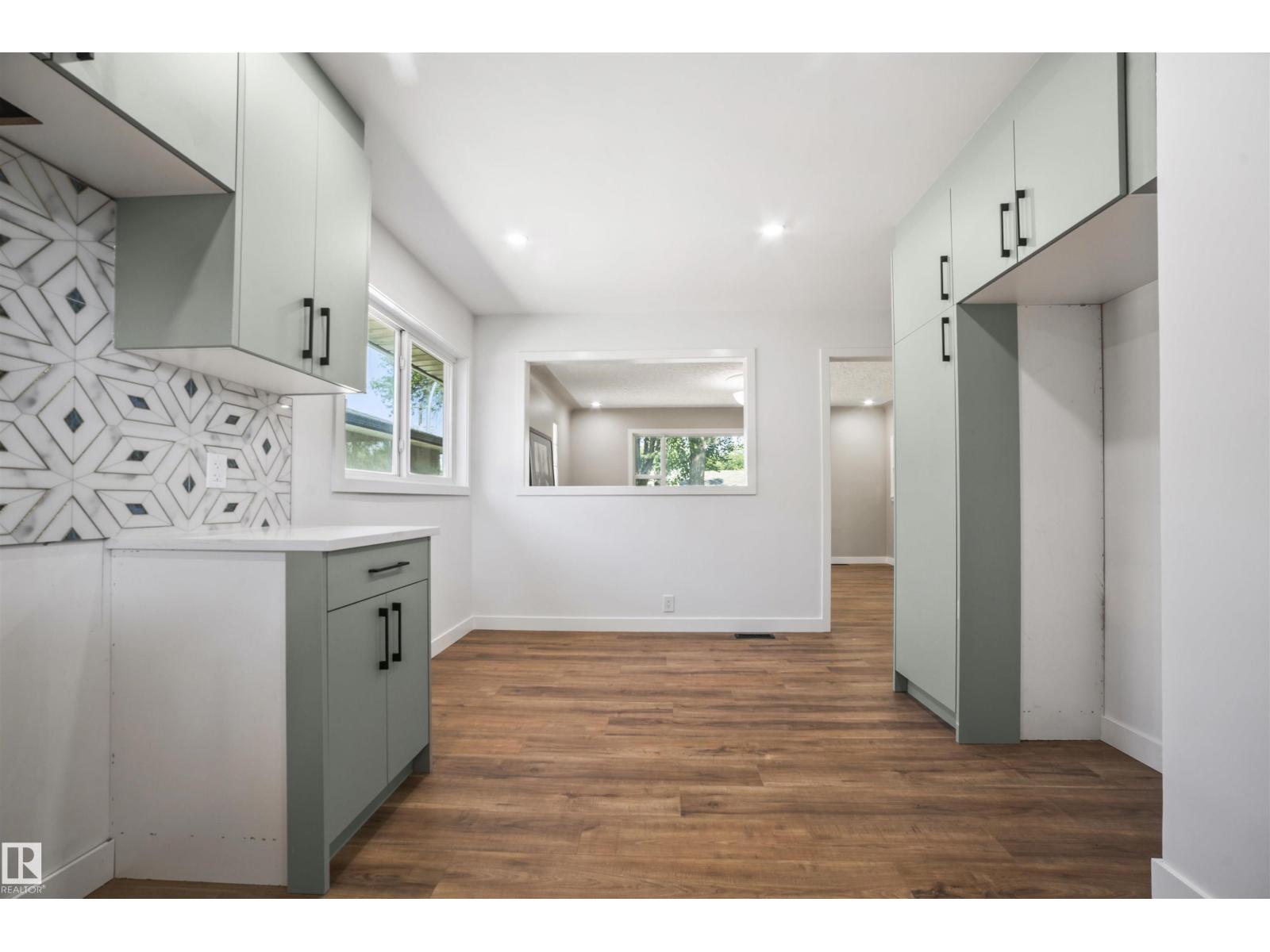 8125 84 Av Nw, Edmonton, Alberta  T6C 1C7 - Photo 10 - E4464021