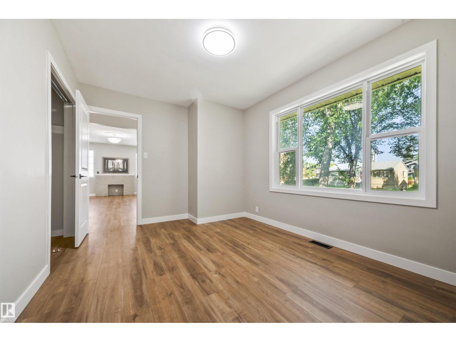 8125 84 Av Nw, Edmonton, Alberta  T6C 1C7 - Photo 12 - E4464021