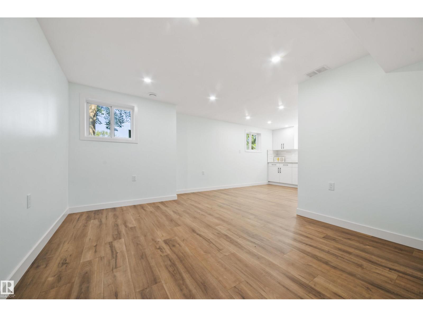 8125 84 Av Nw, Edmonton, Alberta  T6C 1C7 - Photo 18 - E4464021