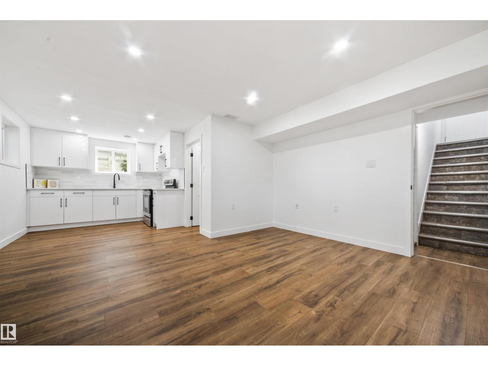 8125 84 Av Nw, Edmonton, Alberta  T6C 1C7 - Photo 19 - E4464021