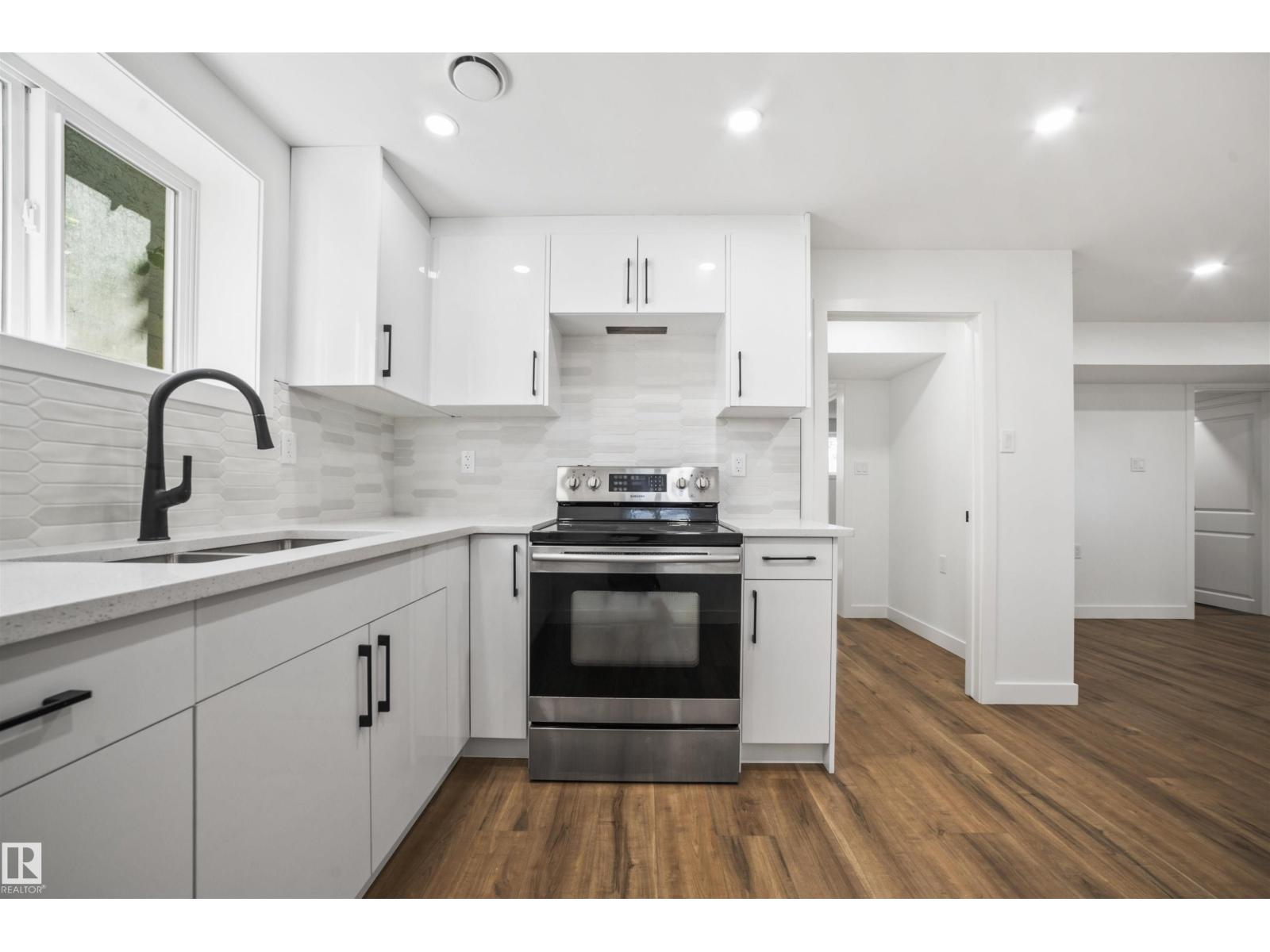 8125 84 Av Nw, Edmonton, Alberta  T6C 1C7 - Photo 21 - E4464021