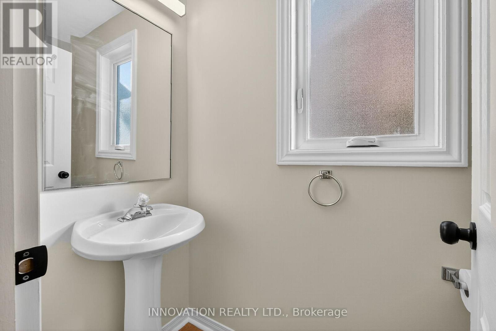 57 Flowertree Crescent, Ottawa, Ontario  K2M 2R7 - Photo 16 - X12491482