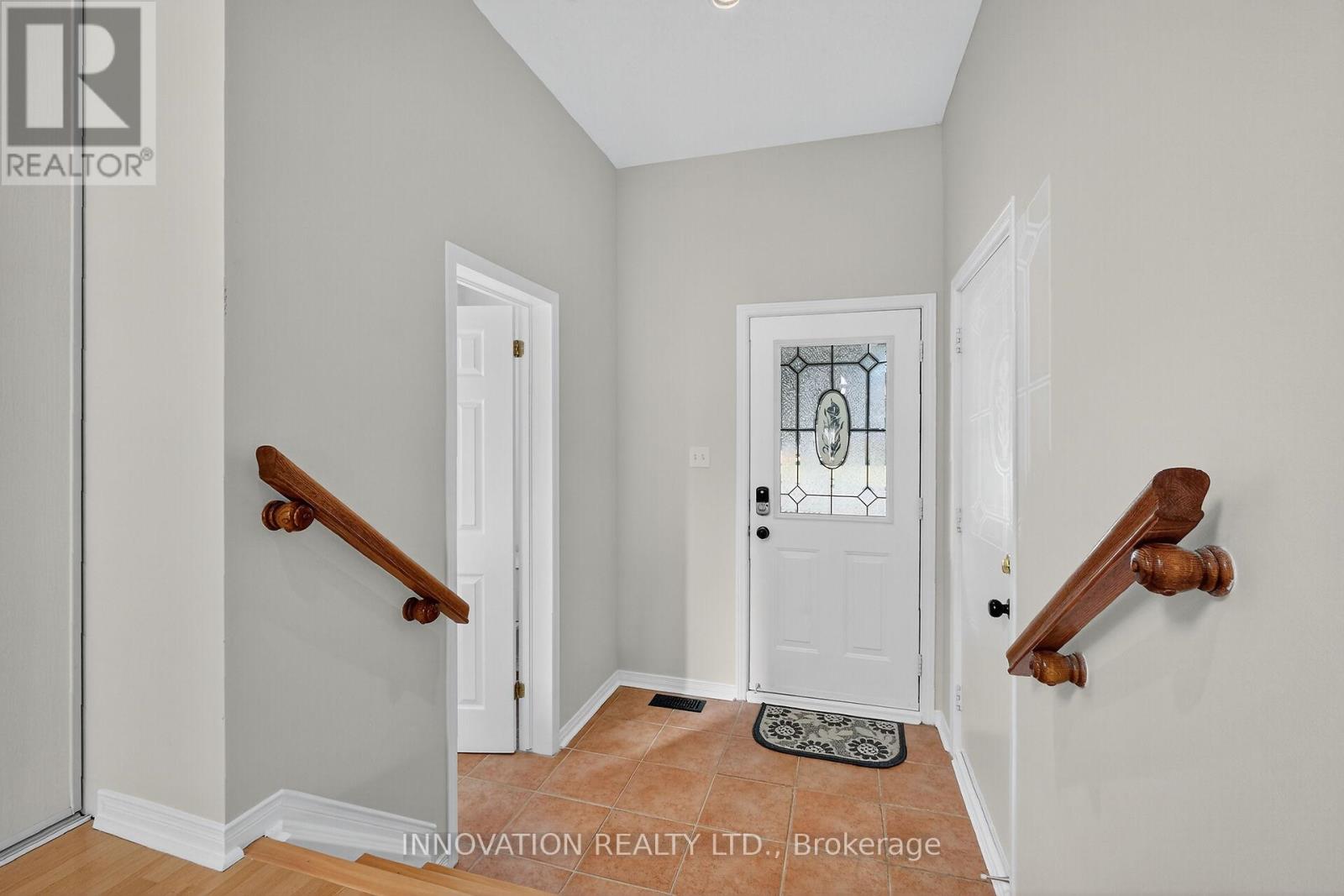 57 Flowertree Crescent, Ottawa, Ontario  K2M 2R7 - Photo 4 - X12491482