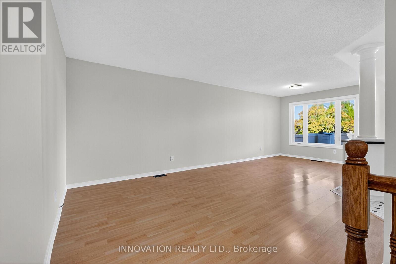 57 Flowertree Crescent, Ottawa, Ontario  K2M 2R7 - Photo 8 - X12491482