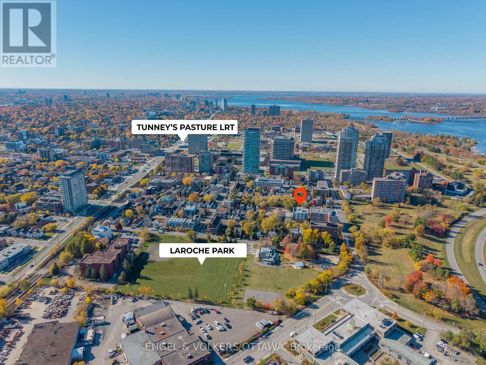 56-58 Carruthers Avenue, Ottawa, Ontario  K1Y 1N2 - Photo 10 - X12491488