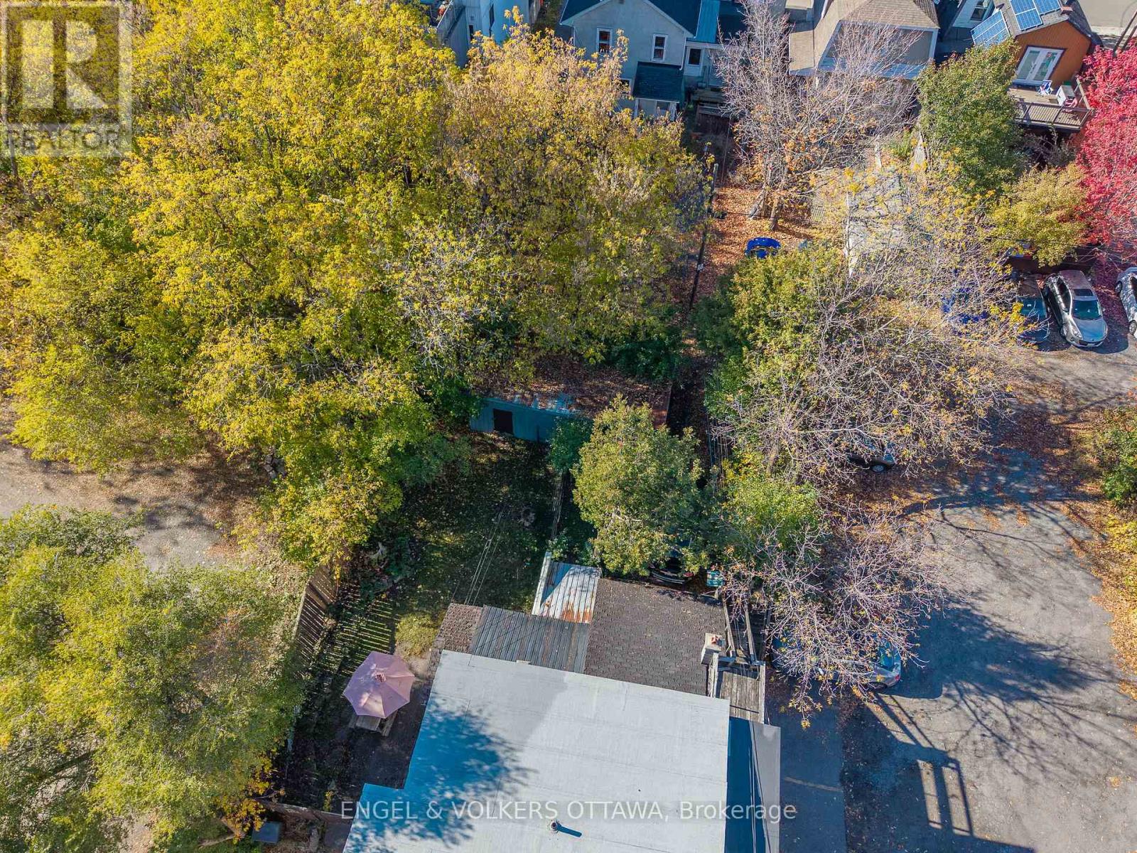 56-58 Carruthers Avenue, Ottawa, Ontario  K1Y 1N2 - Photo 7 - X12491488