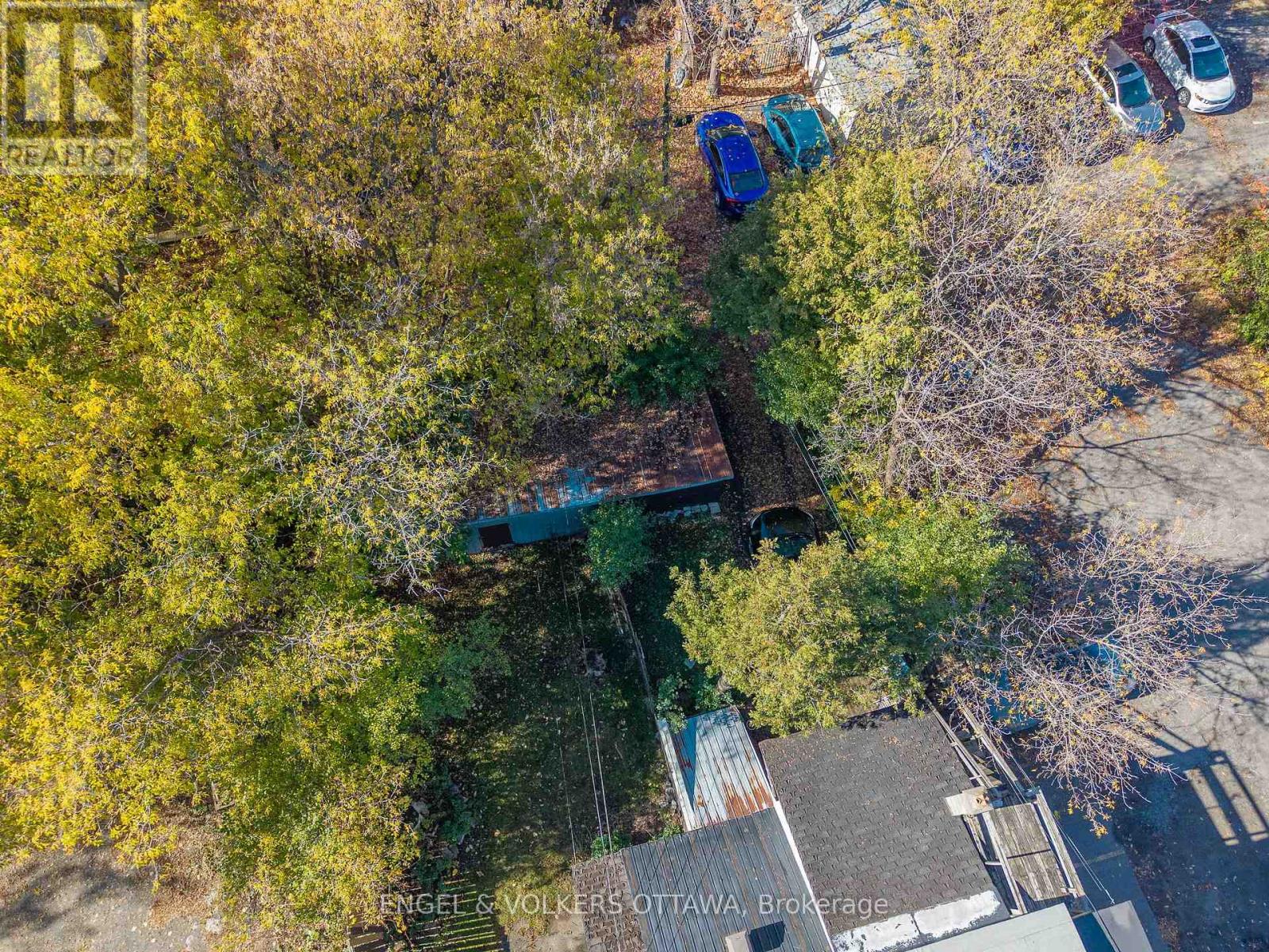 56-58 Carruthers Avenue, Ottawa, Ontario  K1Y 1N2 - Photo 8 - X12491488