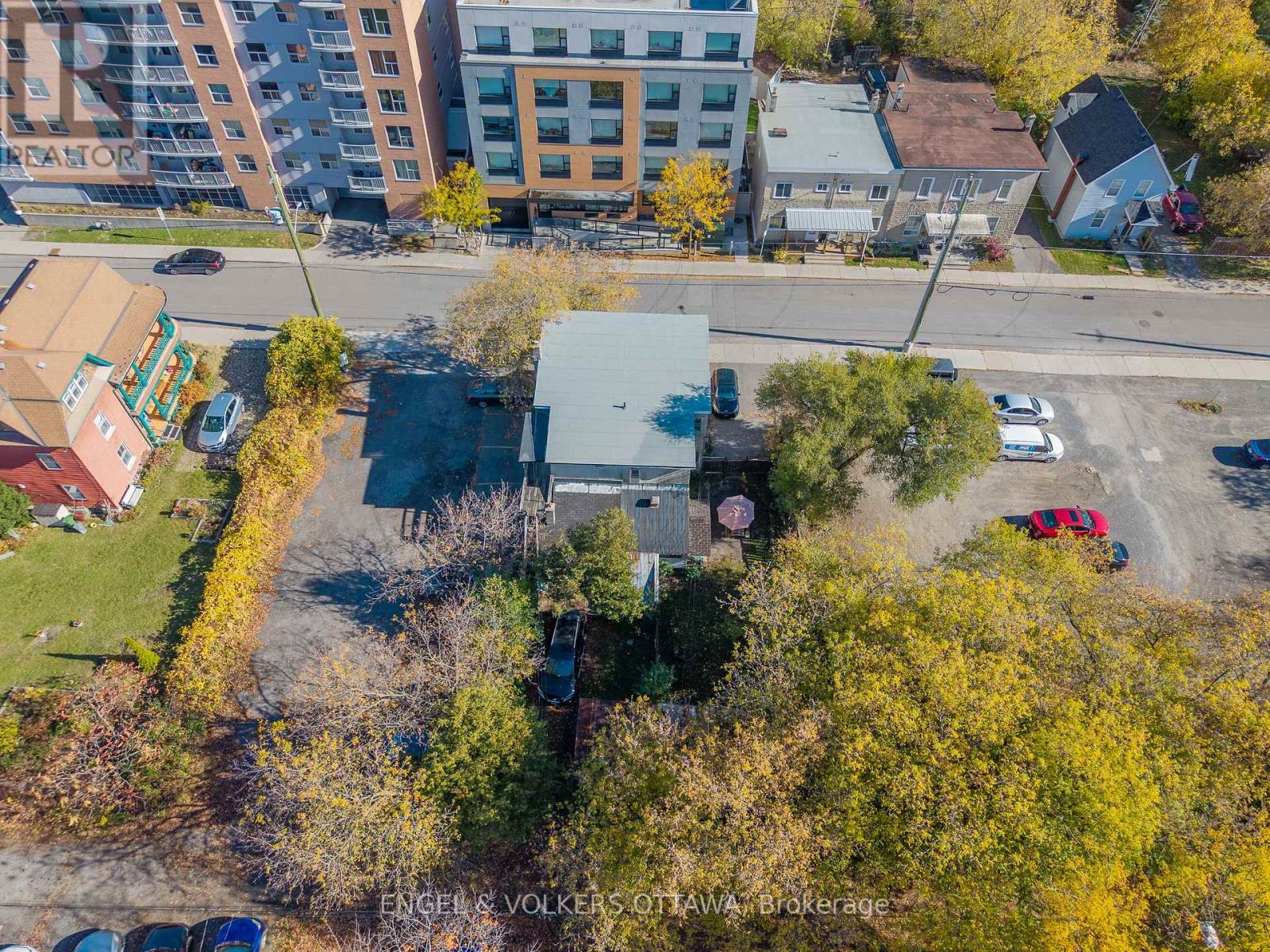 56-58 Carruthers Avenue, Ottawa, Ontario  K1Y 1N2 - Photo 9 - X12491488