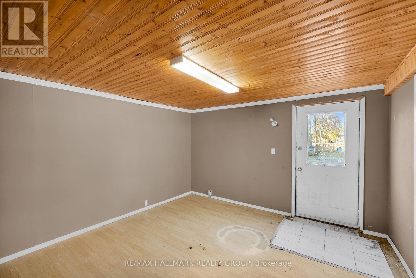 26 Wilson Street W, Perth, Ontario  K7H 2M9 - Photo 15 - X12491522