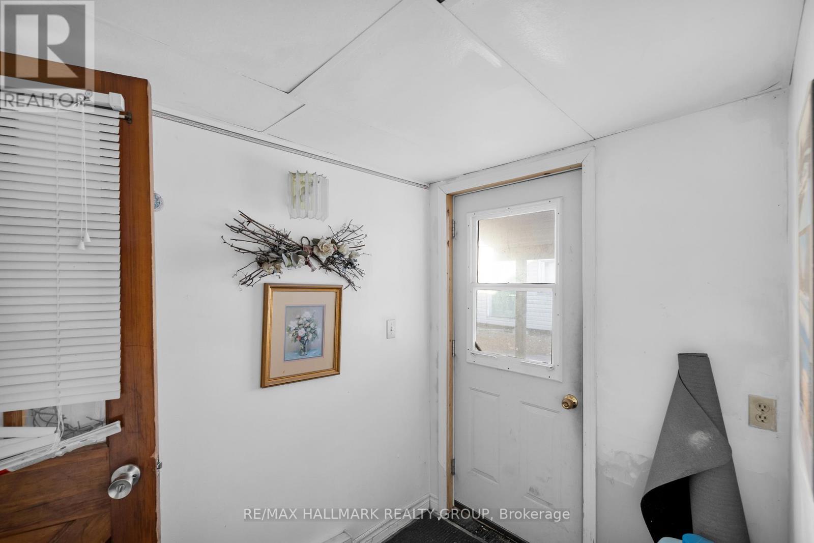 26 Wilson Street W, Perth, Ontario  K7H 2M9 - Photo 21 - X12491522