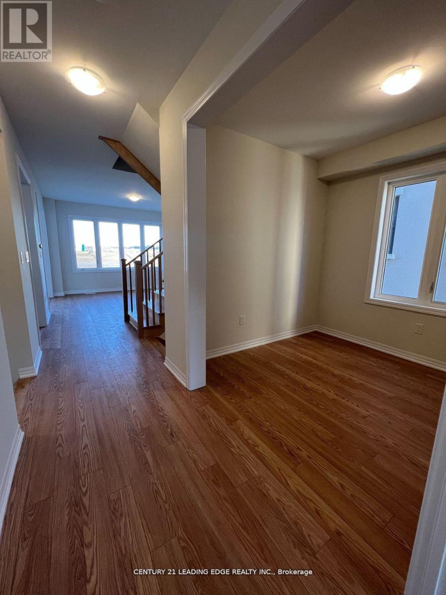 42 Ed Ewert Avenue, Clarington, Ontario  L1B 0W9 - Photo 4 - E12491048